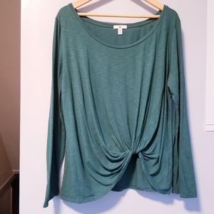 Long sleeved side knotted top